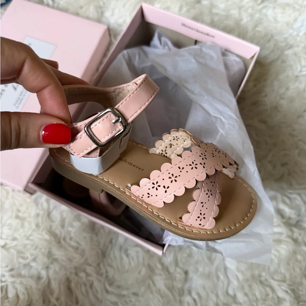 cupcakes & cashmere Blush Scalloped Kids Sandals